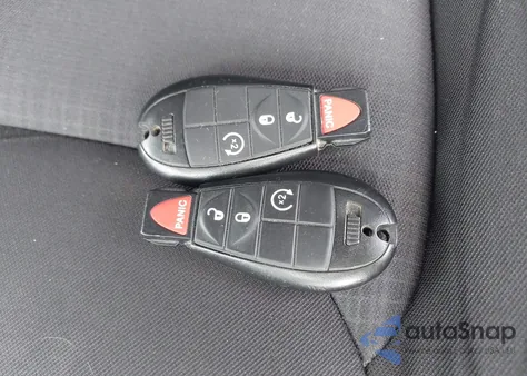 2015 Jeep Cherokee Latitude z USA, uszkodzony, nr VIN 1C4PJMCS8FW564842